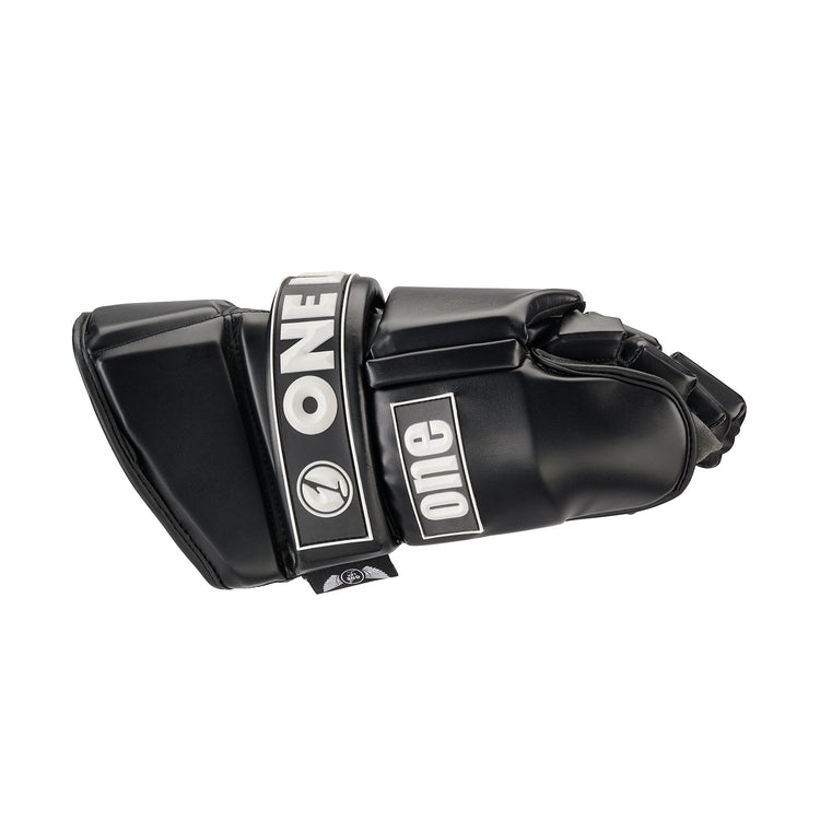 ECLIPSE - BOX LACROSSE GOALIE GLOVES - BLACK - One Lax